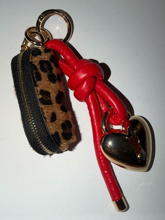 Piper K Accessories - Piper K Gold-Tone Heart Locket Cheetah Leopard Coin Pocket Keychain Bag Charm